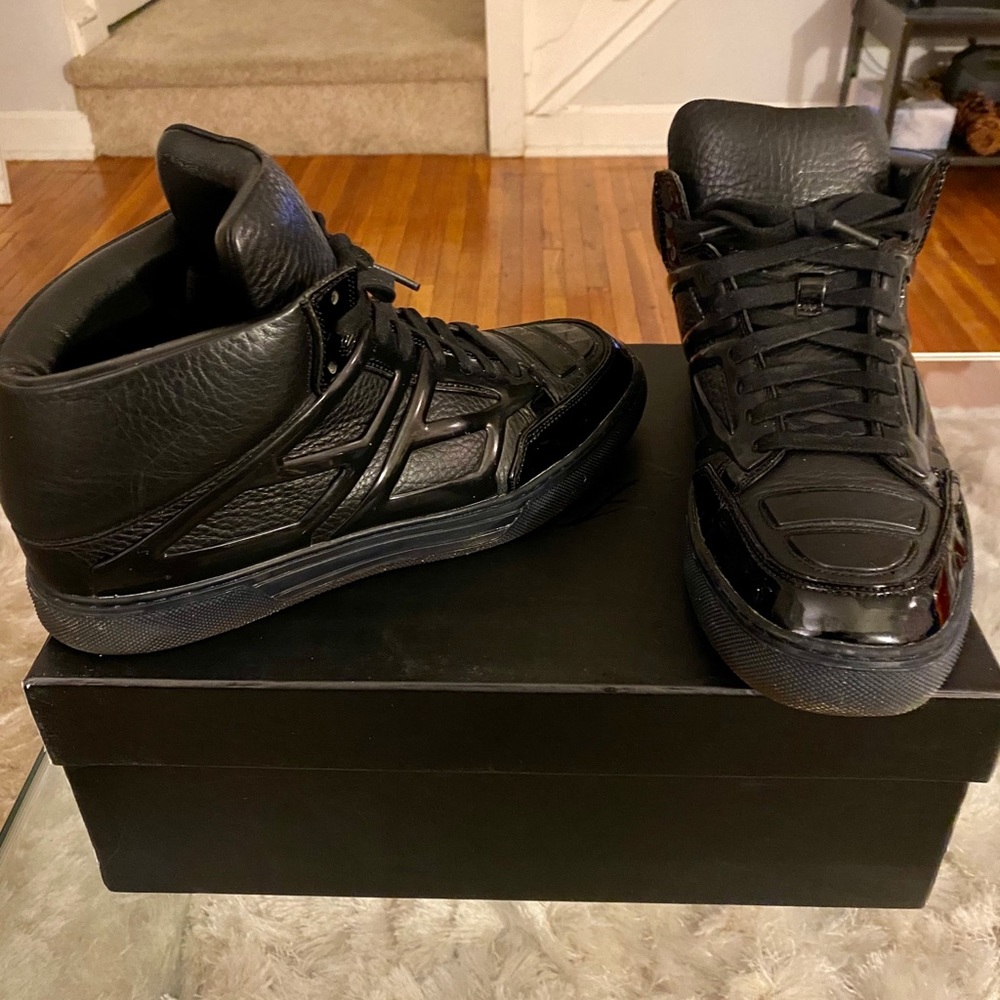Alejandro Ingelmo men’s sneaker size 10